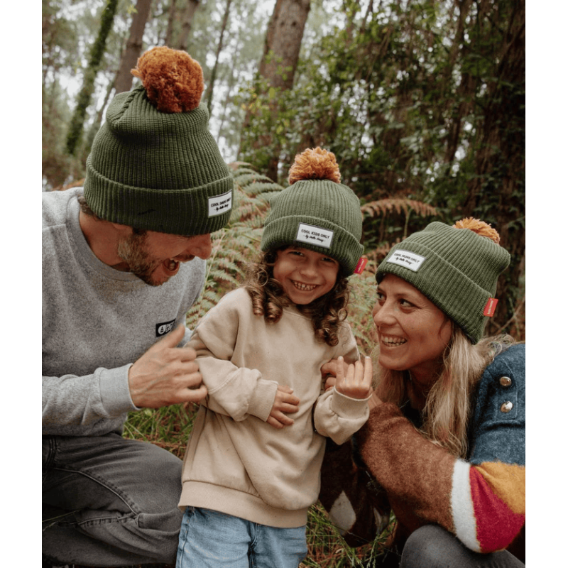 Famille avec bonnet pompom vert Block Forest Hello Hossy
