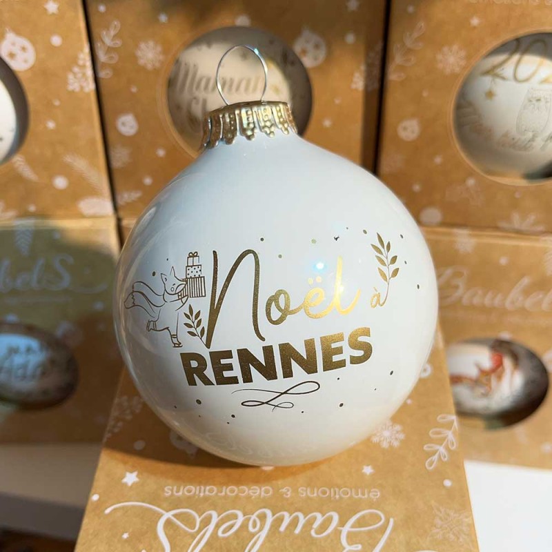 Magnifique boule de Noël en verre à Rennes