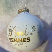 Détail de la boule de Noël édition spéciale Noël à Rennes